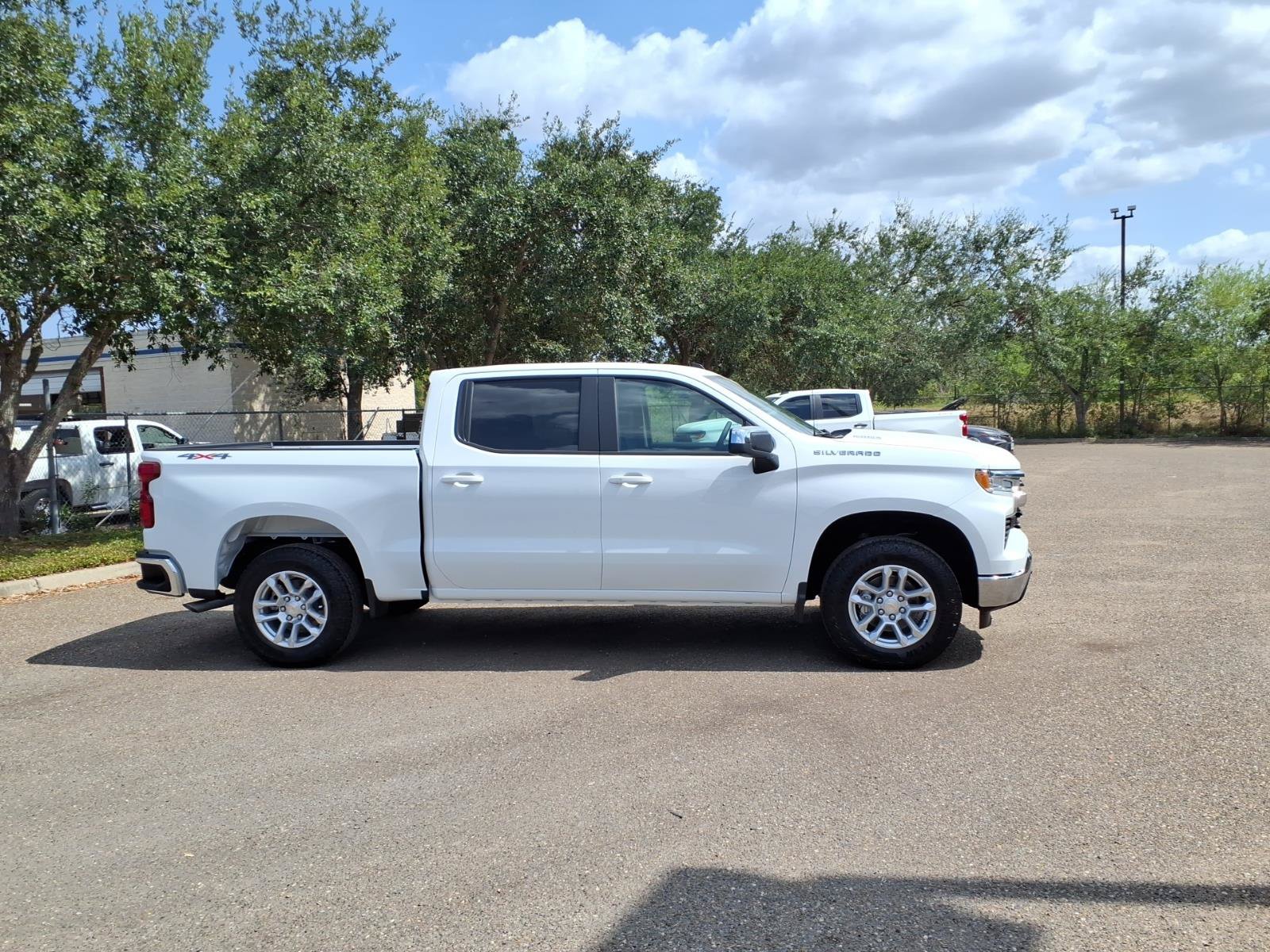 2026 Chevrolet Silverado 1500 LT - Photo 9