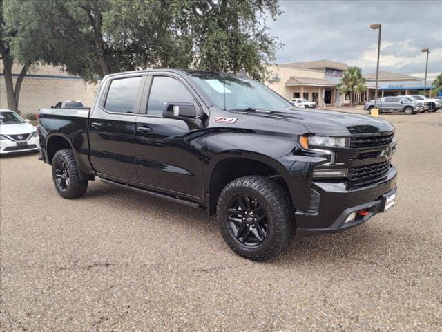 Used 2022 Chevrolet Silverado 1500 Limited LT Trail Boss with VIN 3GCUYFET2NG174087 for sale in Harlingen, TX