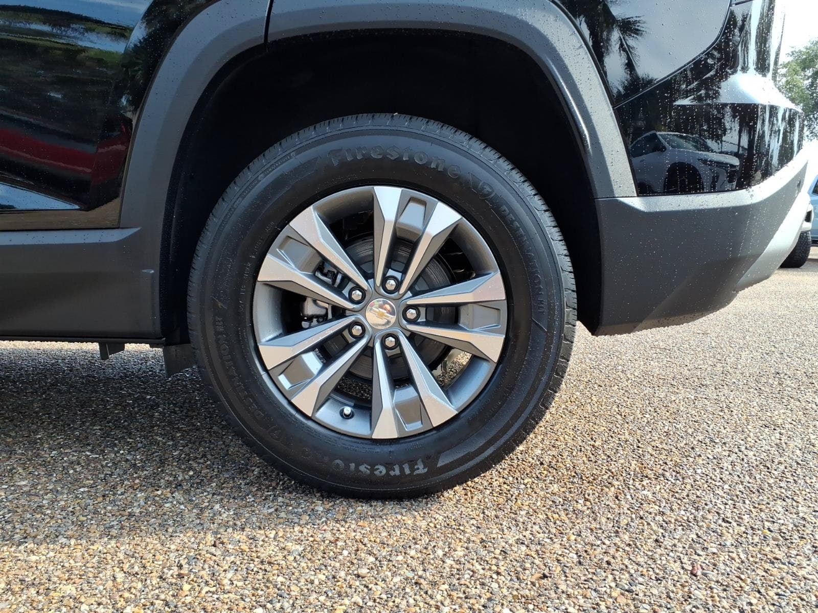 2027 Chevrolet Equinox LT - Photo 19