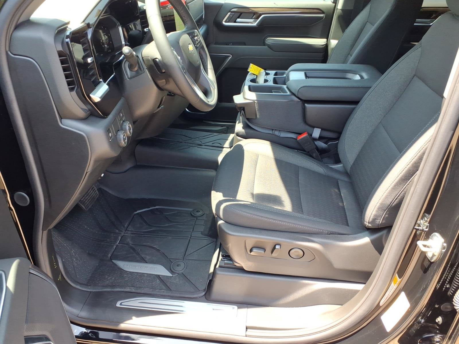 2026 Chevrolet Silverado 1500 LT - Photo 10