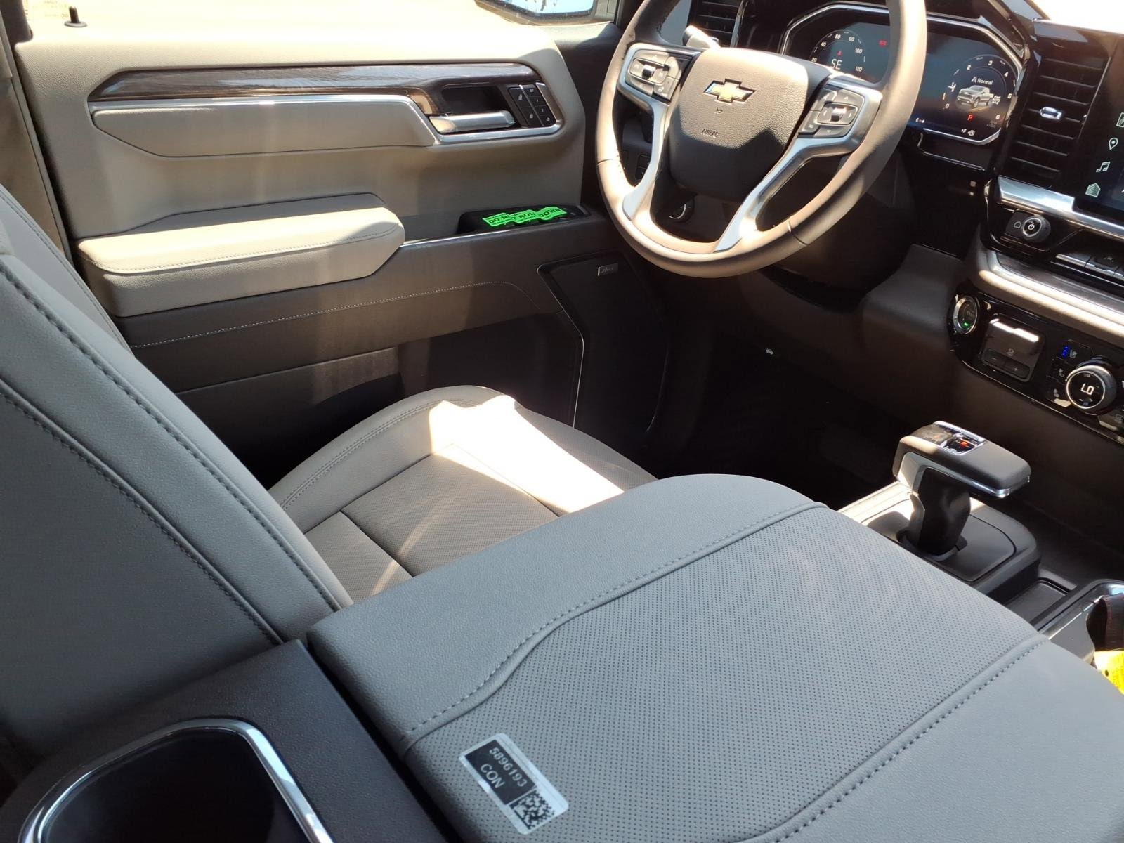 2026 Chevrolet Silverado 1500 LTZ - Photo 14