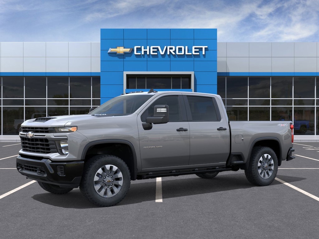 2026 Chevrolet Silverado 2500HD Custom photo 2