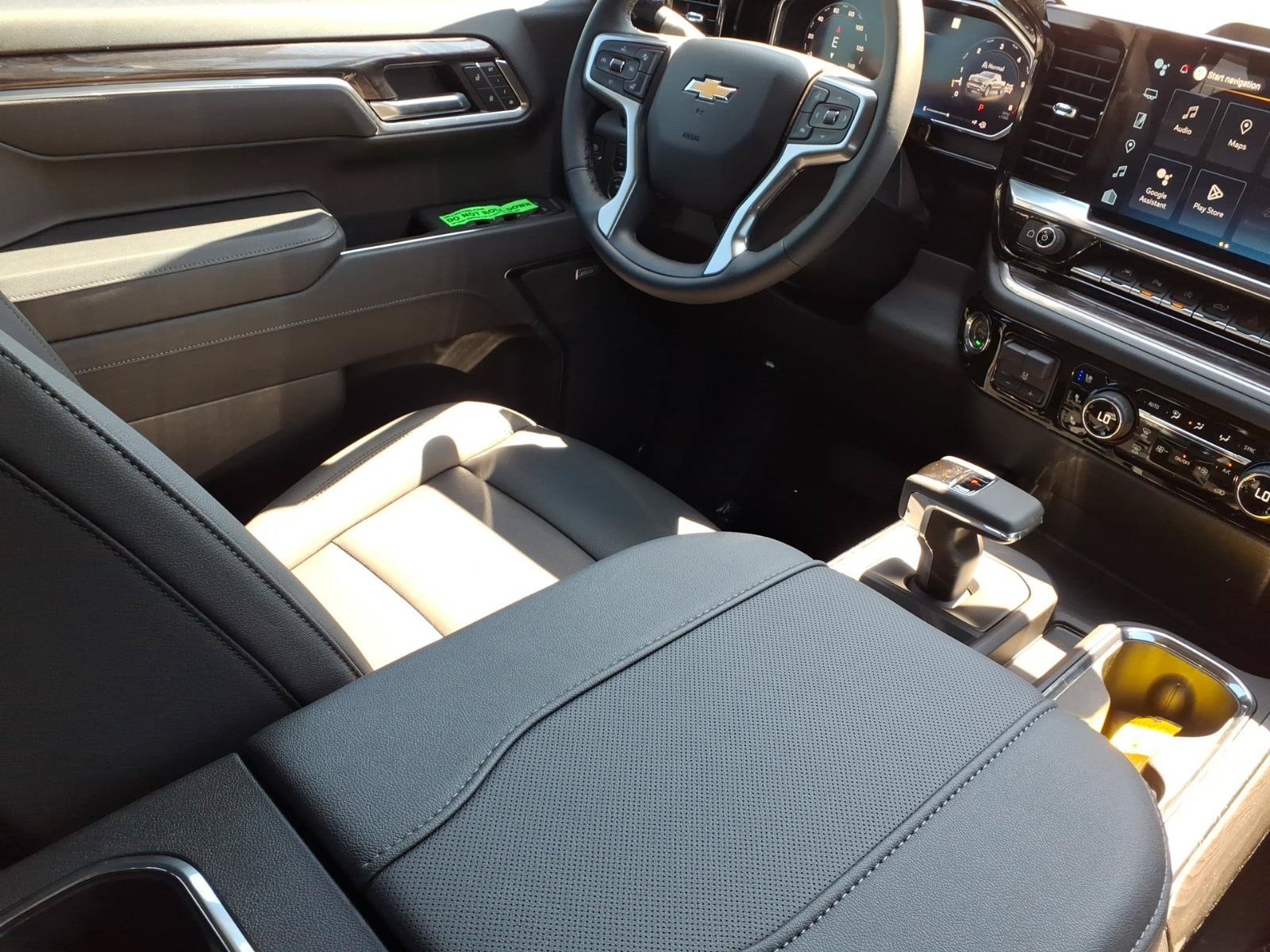 2026 Chevrolet Silverado 1500 LTZ - Photo 14