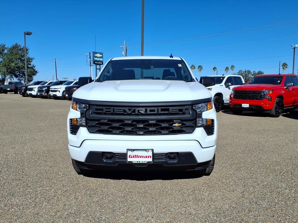 2026 Chevrolet Silverado 1500 Custom photo 3