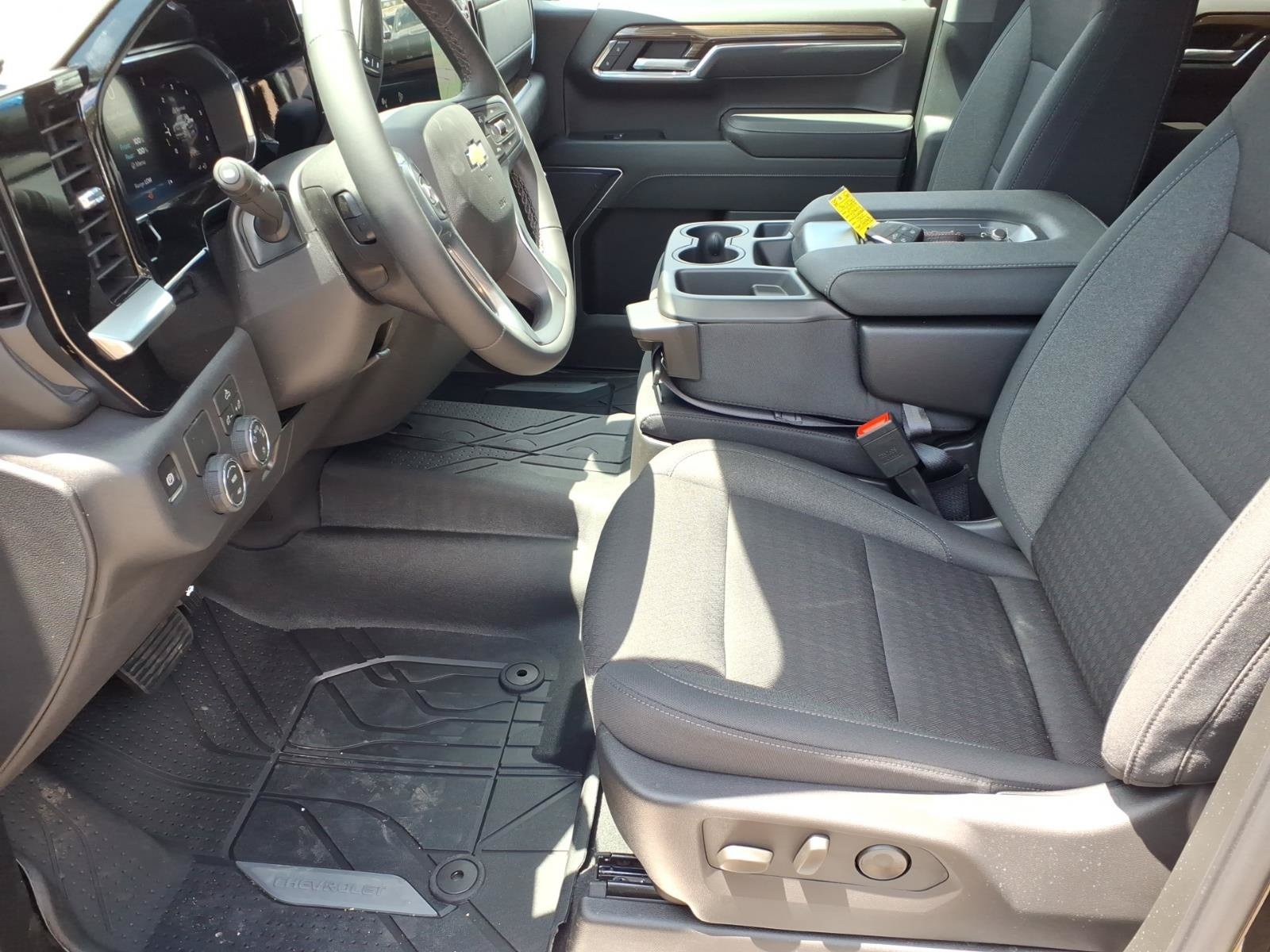 2026 Chevrolet Silverado 1500 LT - Photo 10