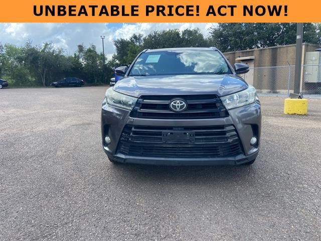 2017 Toyota Highlander SE
