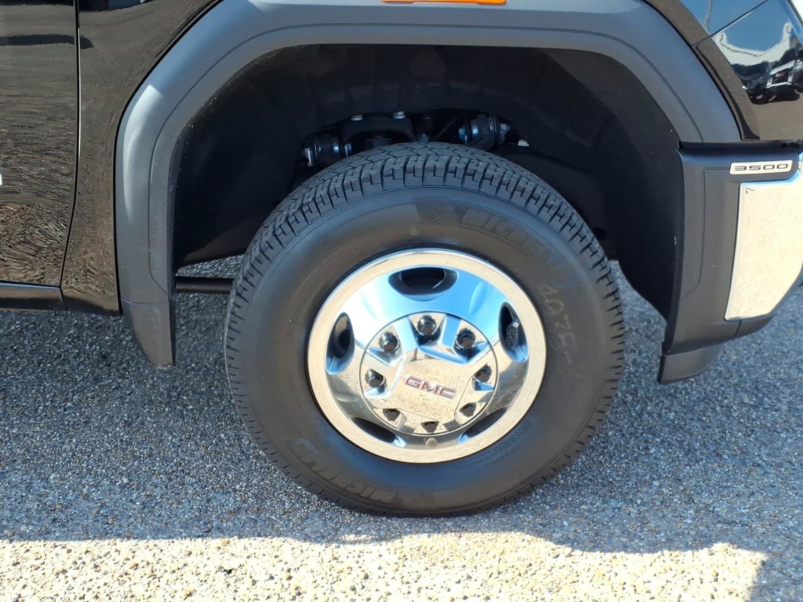 2026 GMC Sierra 3500HD SLE - Photo 10
