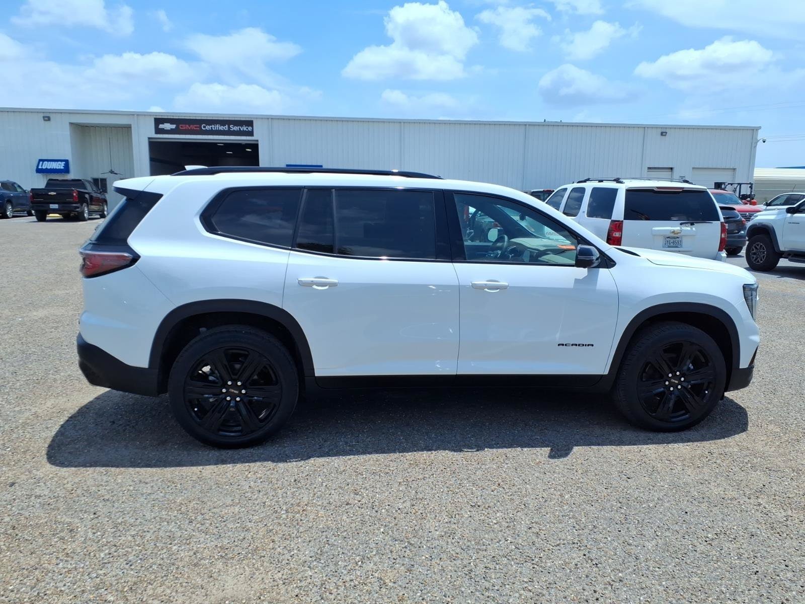 2026 GMC Acadia Elevation - Photo 9