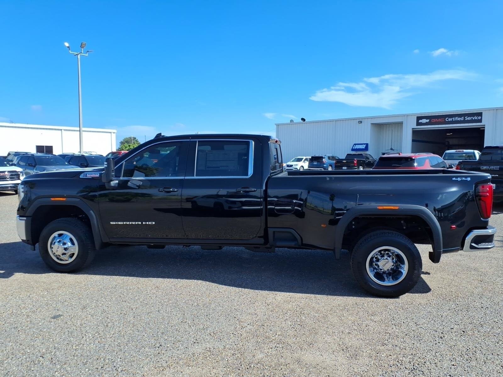 2026 GMC Sierra 3500HD SLE - Photo 5