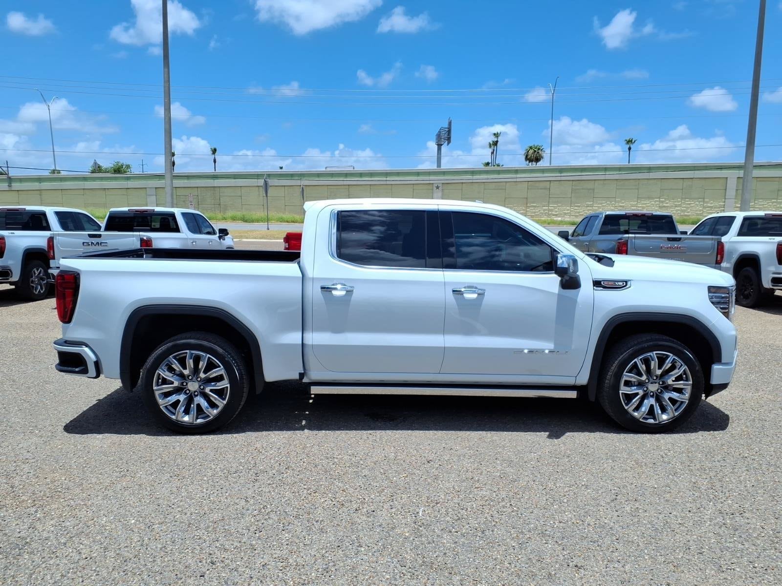 2026 GMC Sierra 1500 Denali - Photo 9