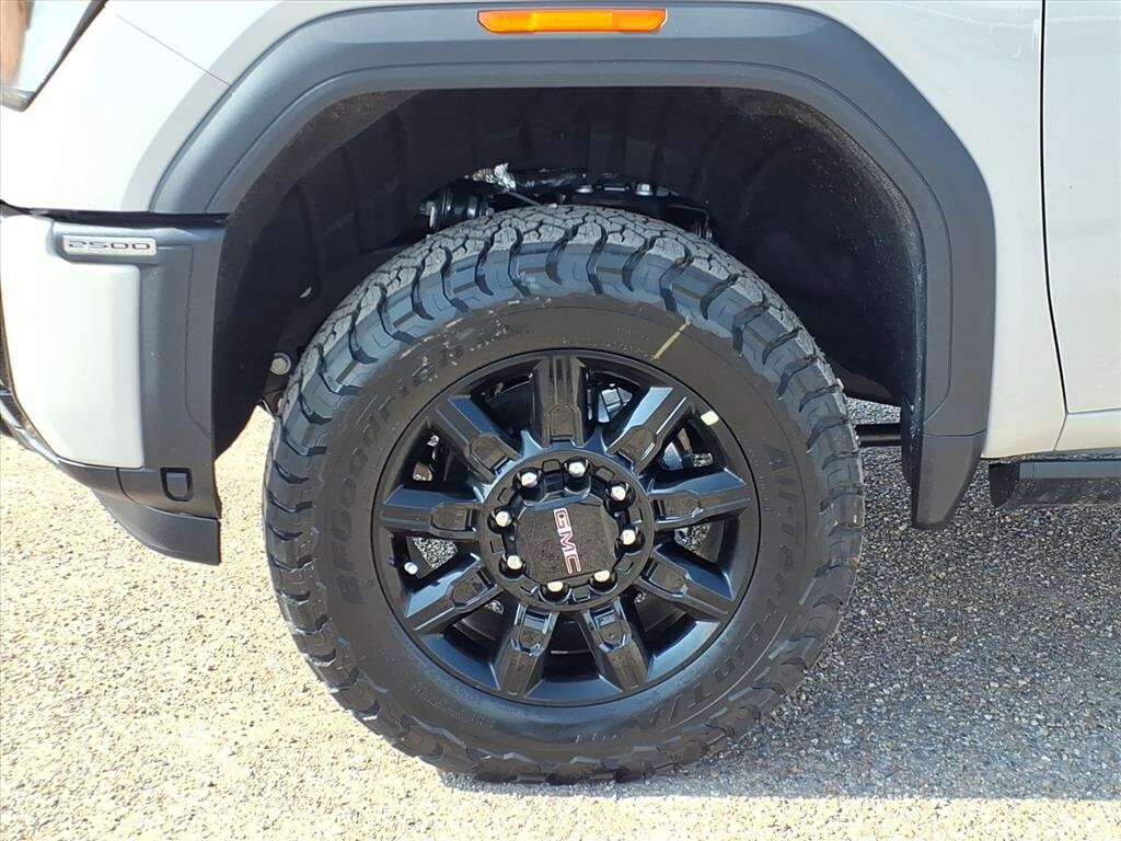 2026 GMC Sierra 2500HD AT4 - Photo 11