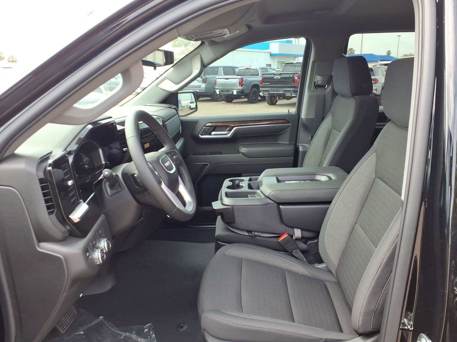 2026 GMC Sierra 1500 SLE - Photo 12