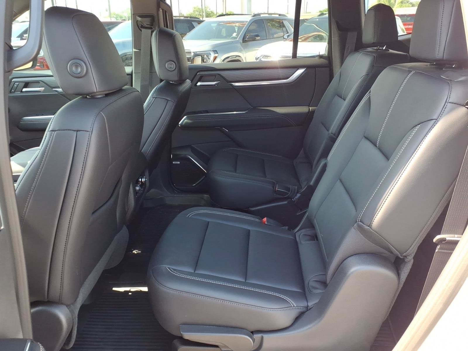 2026 GMC Acadia Elevation - Photo 13