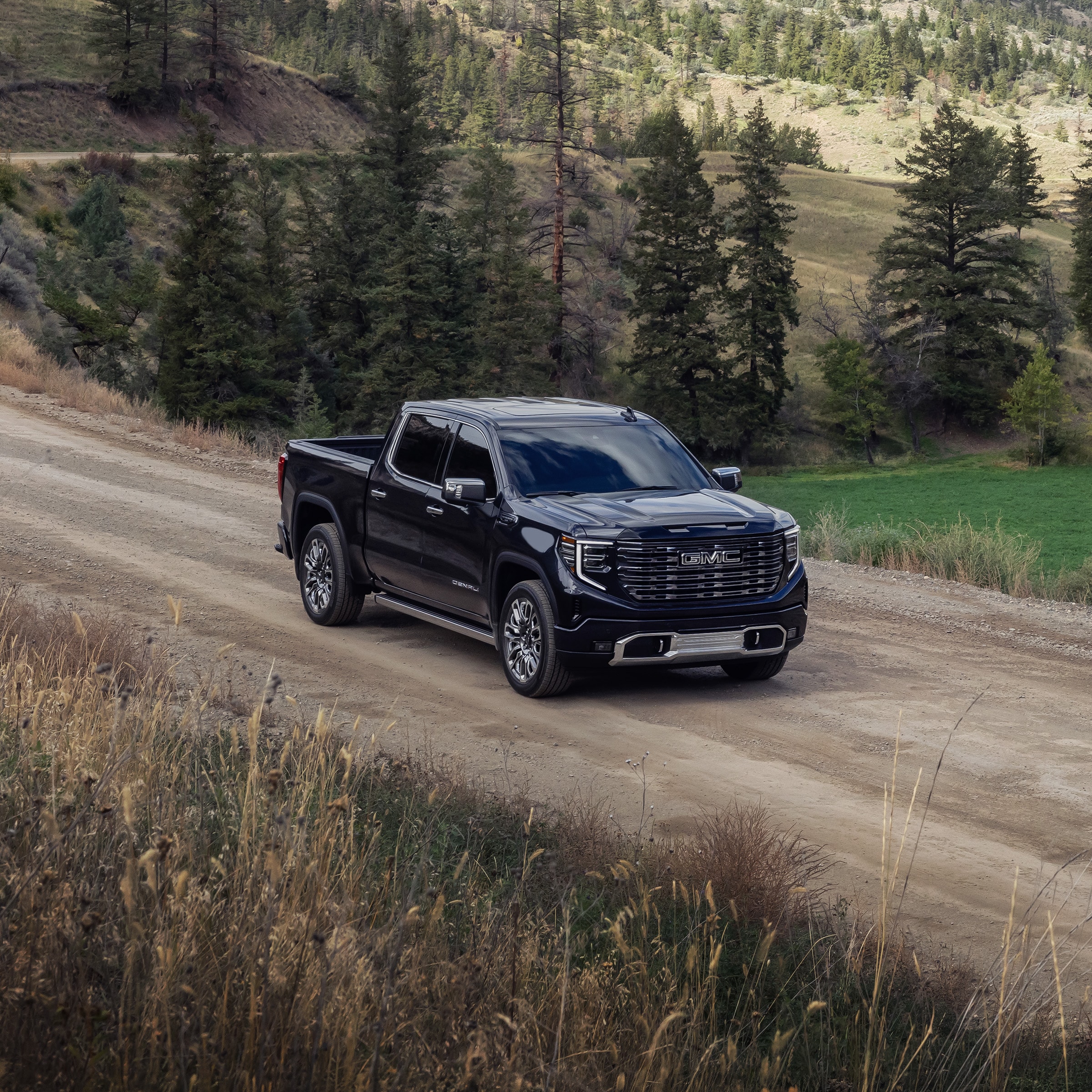 2026_gmc_sierra1500_countryroad_cropped.jpg
