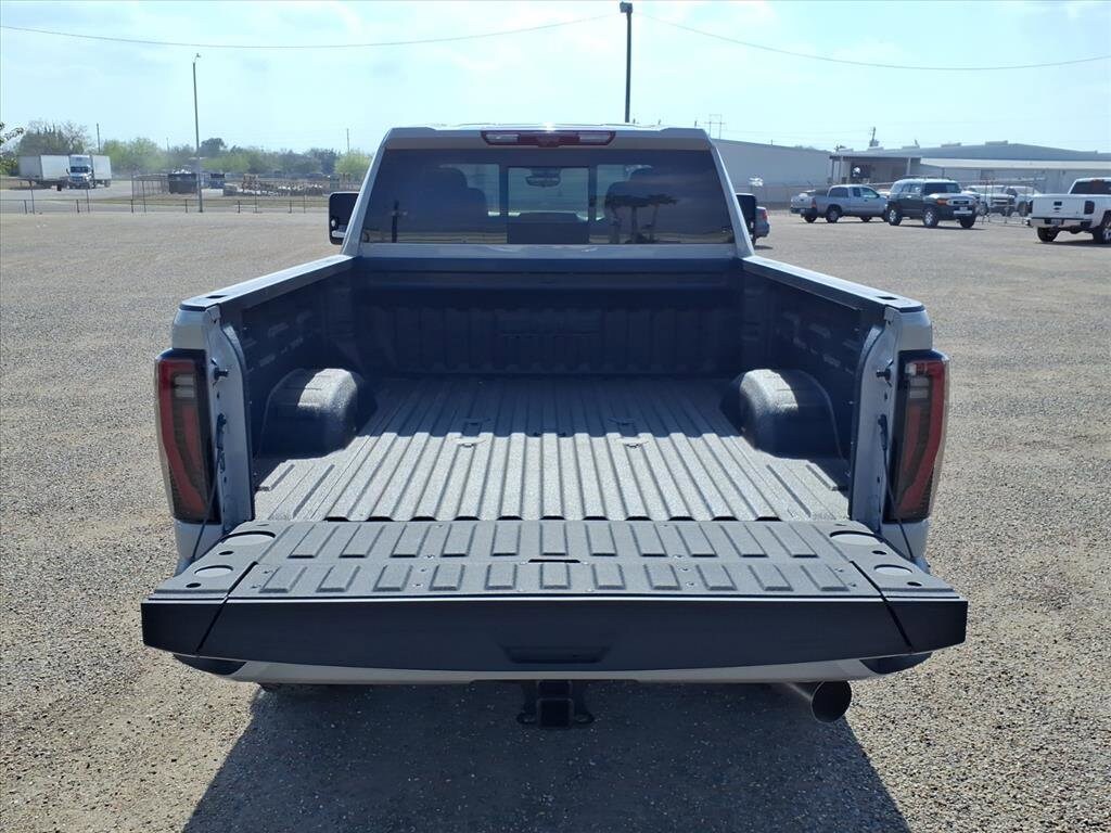 2026 GMC Sierra 2500HD AT4 - Photo 12