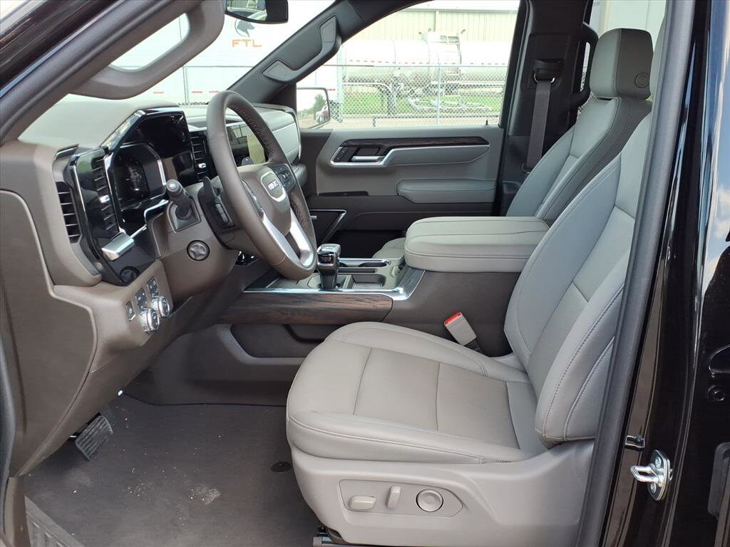 2026 GMC Sierra 1500 SLT - Photo 12