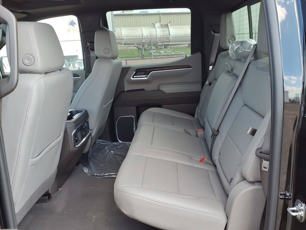 2026 GMC Sierra 1500 SLT - Photo 13