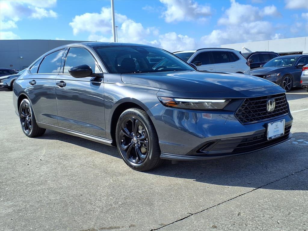 2025 Honda Accord SE photo 2