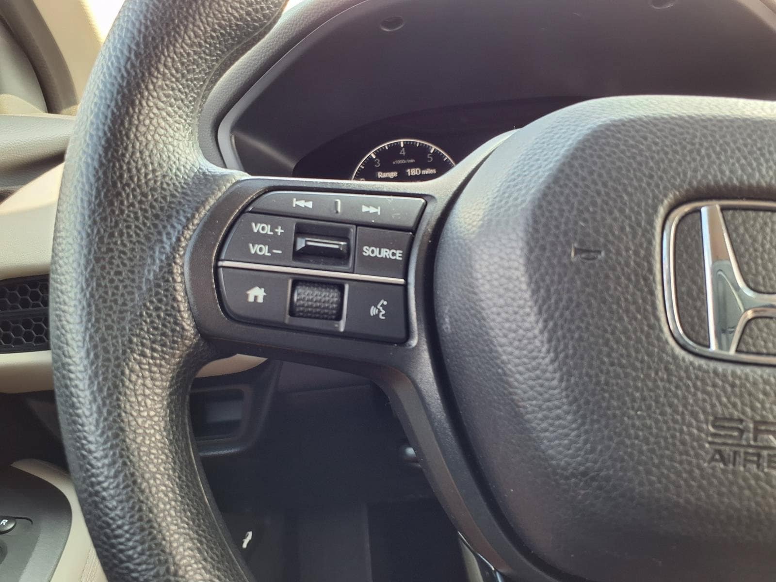 2025 Honda HR-V LX - Photo 15