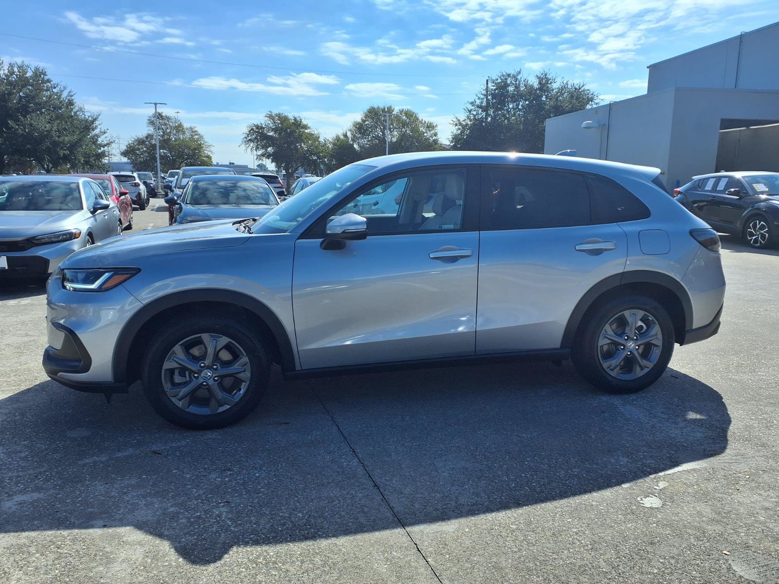 2027 Honda HR-V LX - Photo 22