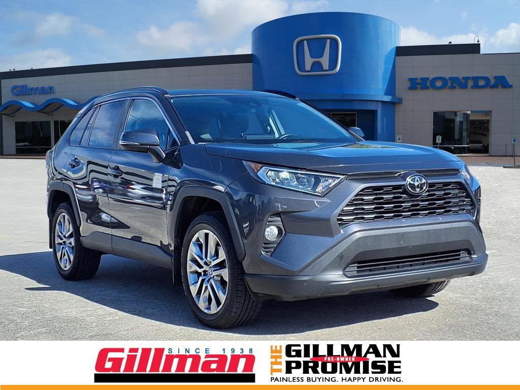 2020 Toyota RAV4 XLE Premium's photo