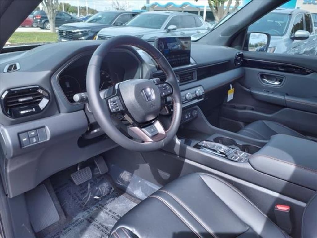 New 2025 Honda Pilot TrailSport For Sale in Houston, TX VIN