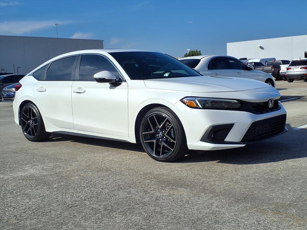 2024 Honda Civic Sport Touring photo 2