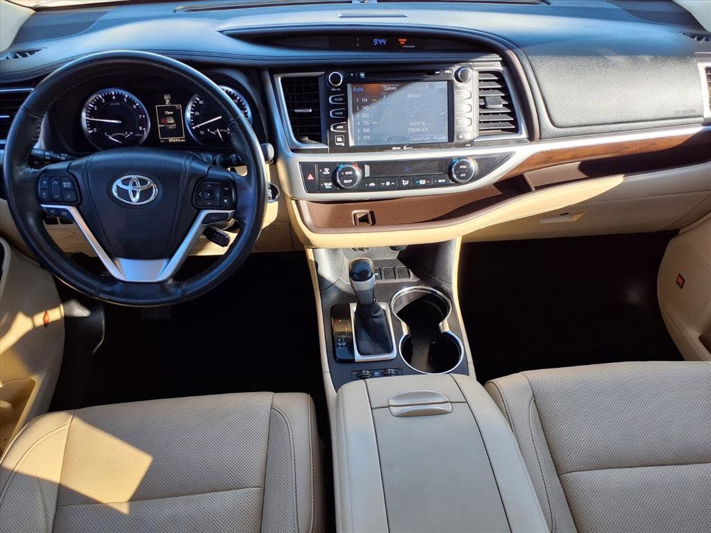 Used 2015 Toyota Highlander Limited SUV