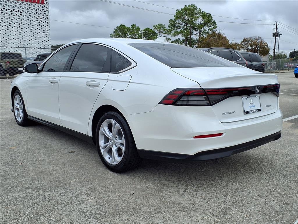 2025 Honda Accord LX photo 3