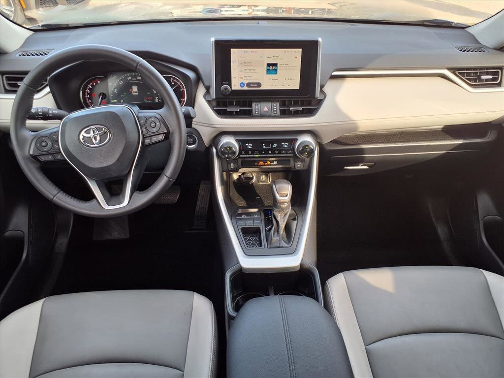 2023 Toyota RAV4 XLE Premium photo 2