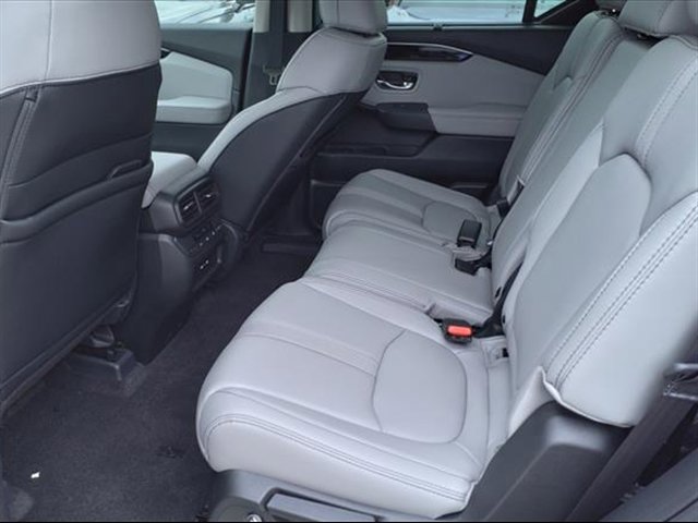 2025 Honda Pilot Touring - Photo 6