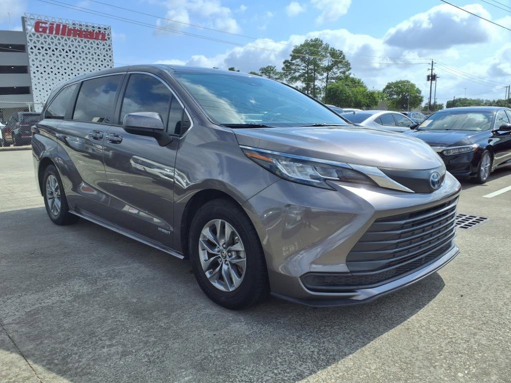 Used 2021 Toyota Sienna LE with VIN 5TDKRKEC1MS026655 for sale in Houston, TX