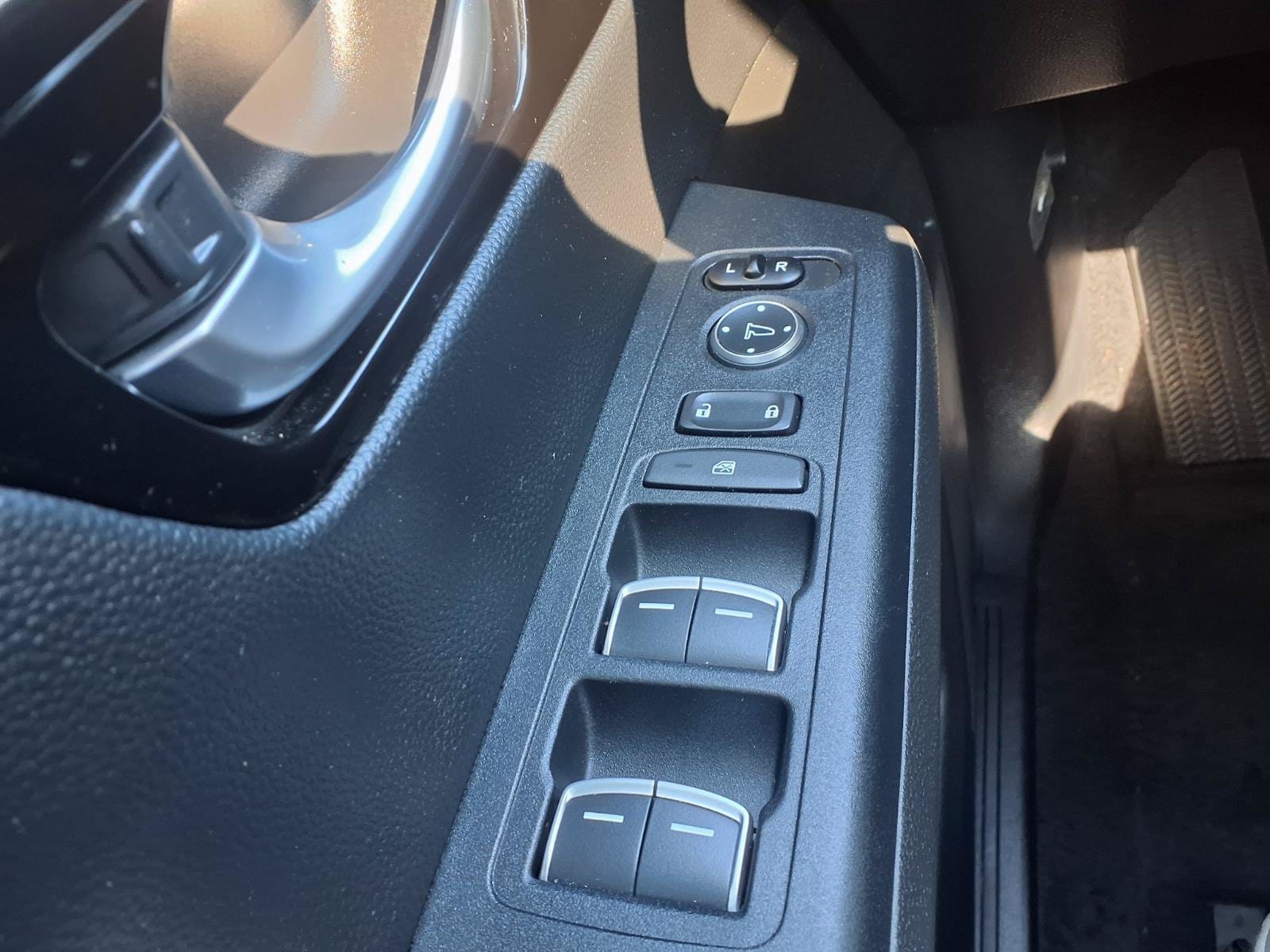 2025 Honda CR-V EX-L - Photo 11