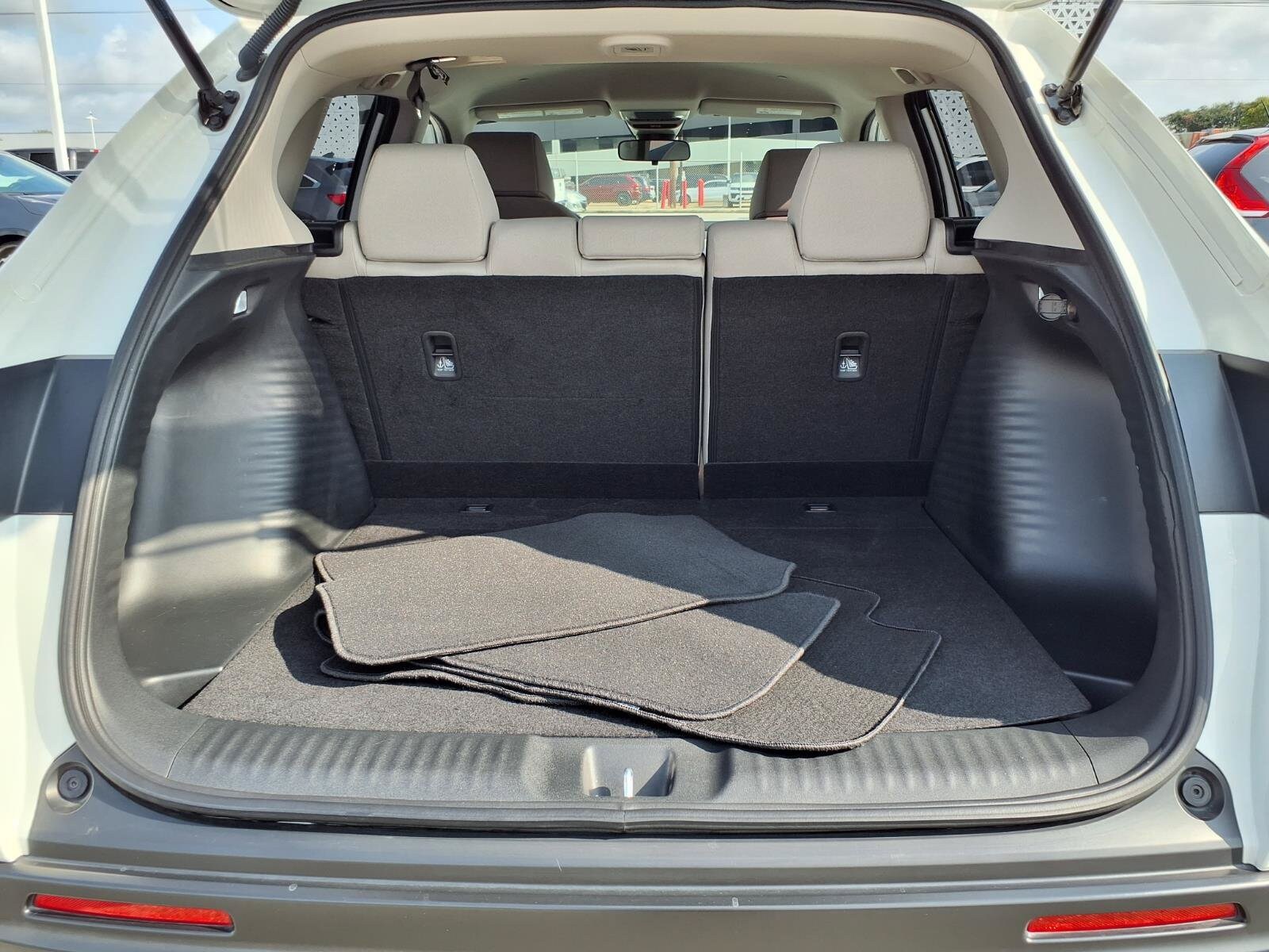 2025 Honda HR-V LX - Photo 19