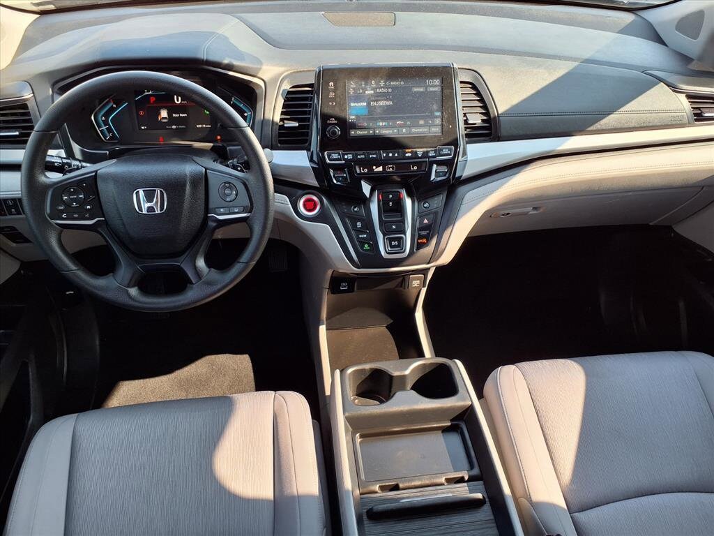 2023 Honda Odyssey EX photo 3