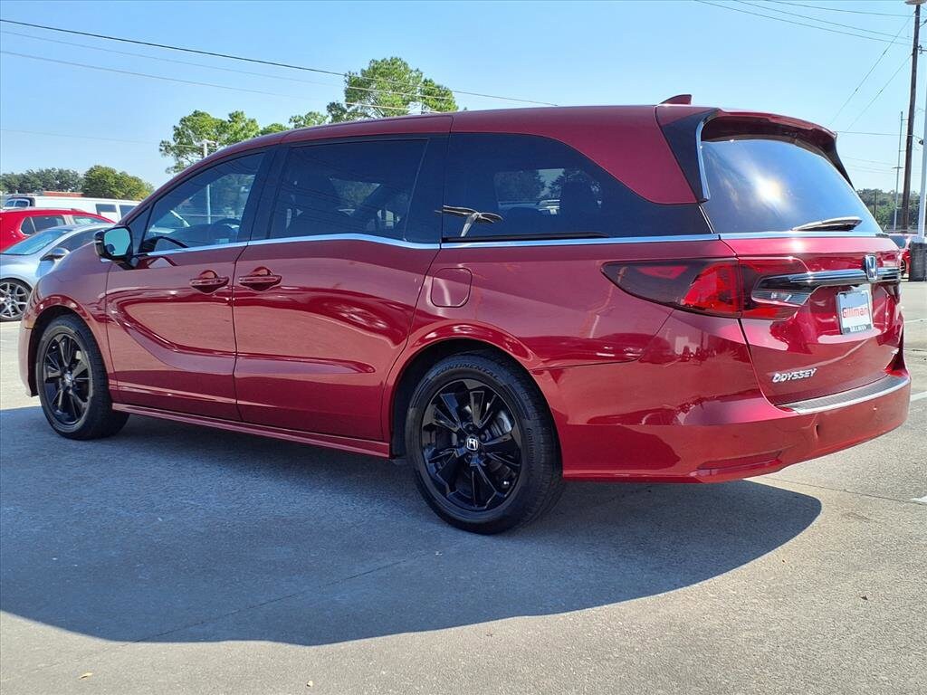2023 Honda Odyssey Sport photo 3
