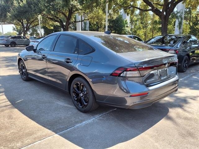 2025 Honda Accord SE photo 2