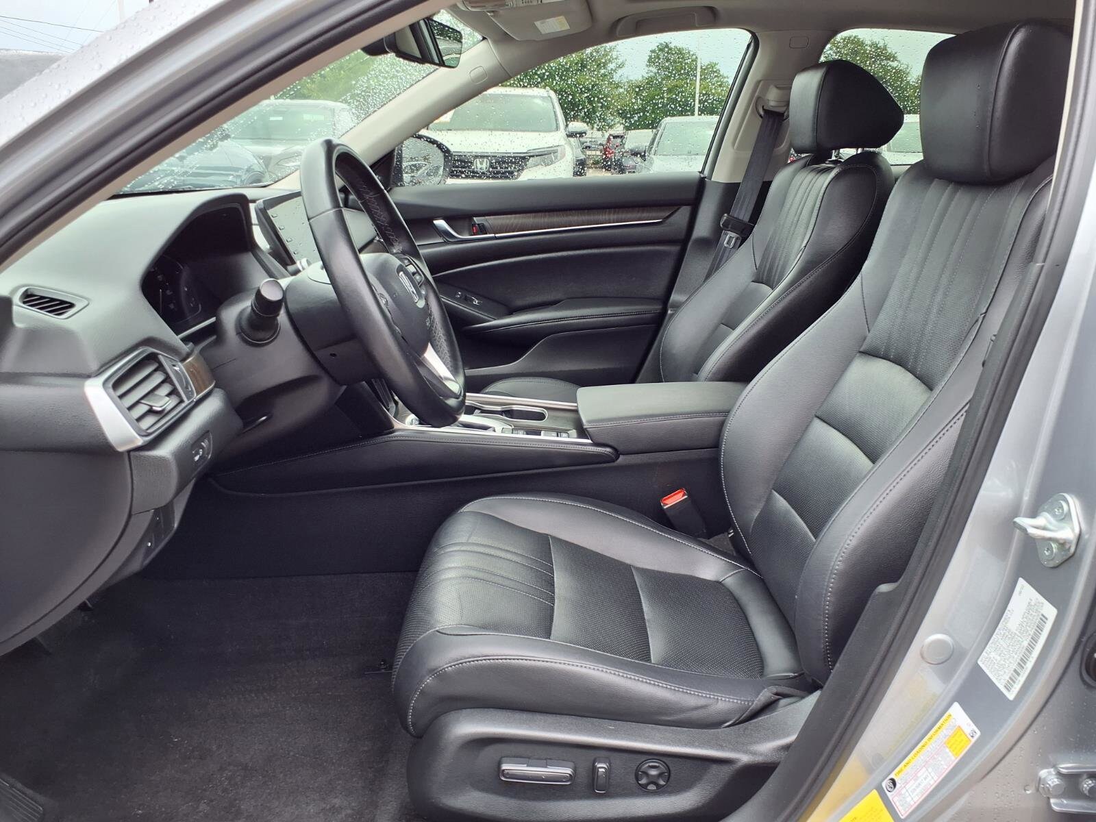 2022 Honda Accord EX-L - Photo 18