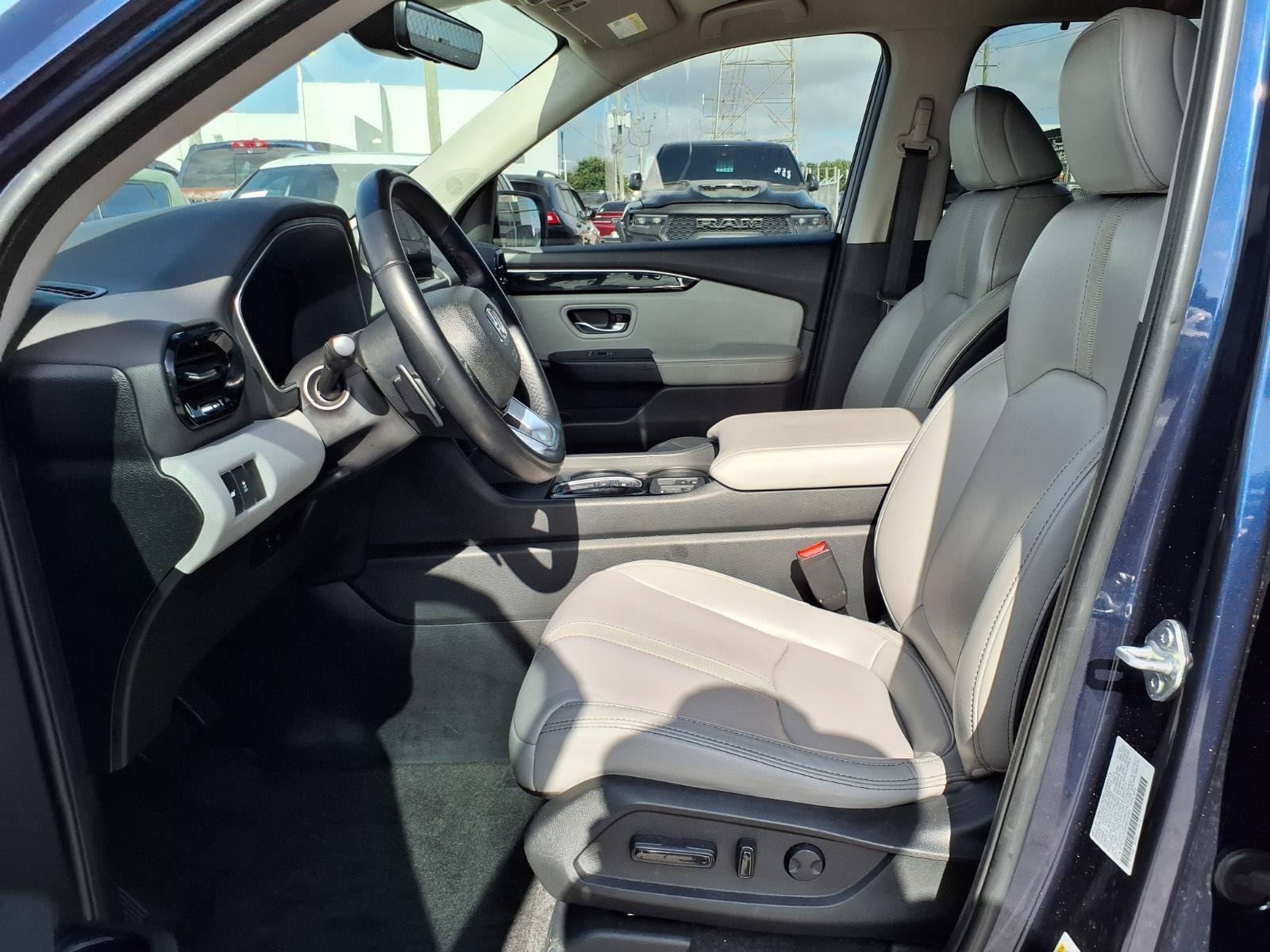 2023 Honda Pilot EX-L - Photo 17