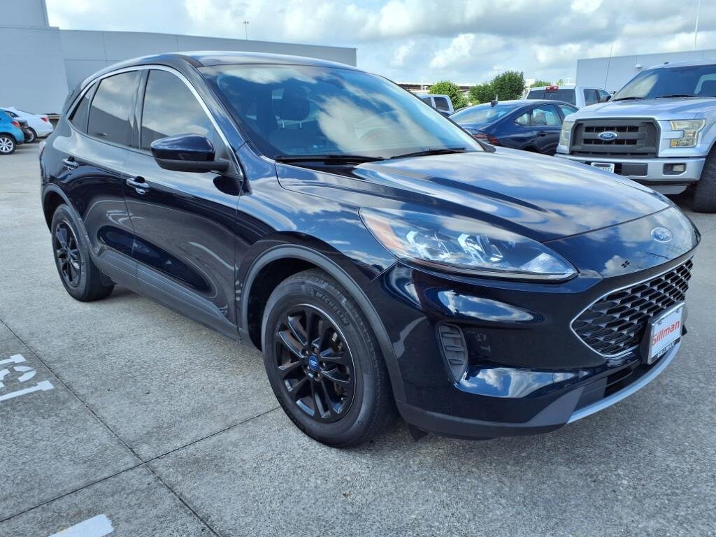 Used 2021 Ford Escape SE with VIN 1FMCU0G6XMUA95561 for sale in Houston, TX