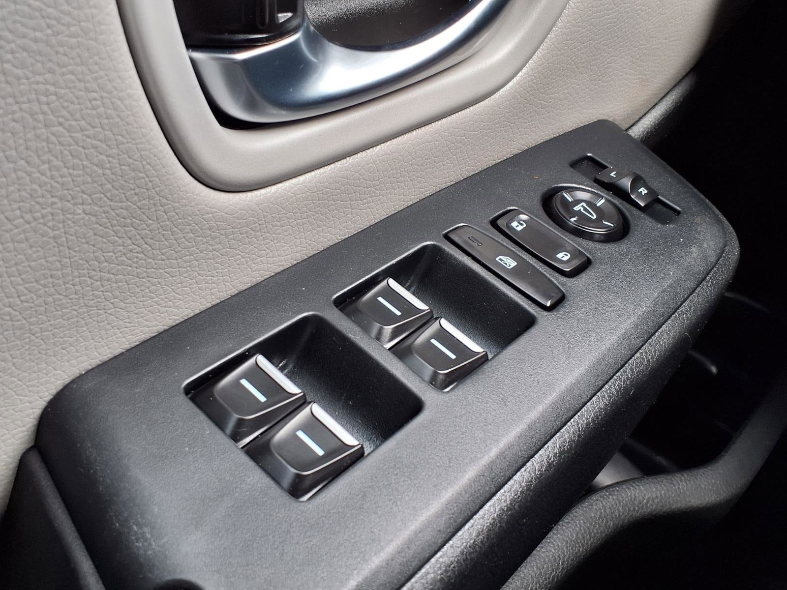2023 Honda Pilot LX - Photo 10