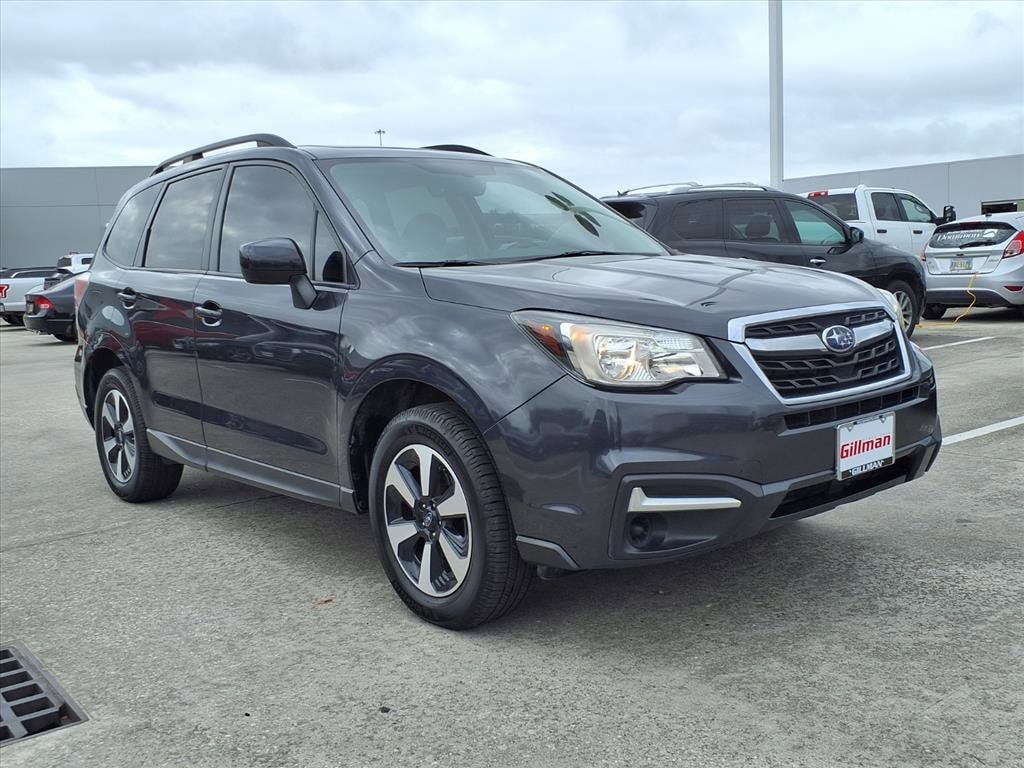 2017 Subaru Forester Premium photo 2