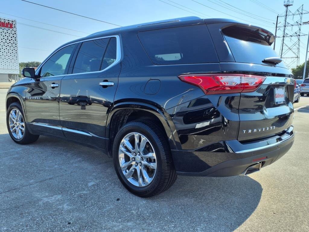 2020 Chevrolet Traverse High Country photo 2