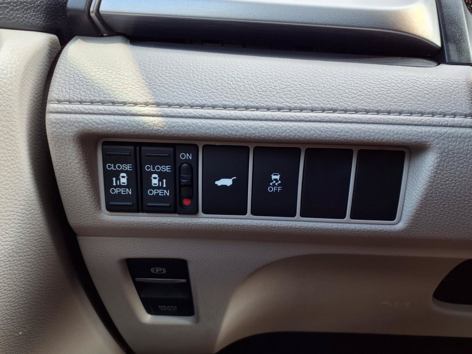 2025 Honda Odyssey EX-L - Photo 10