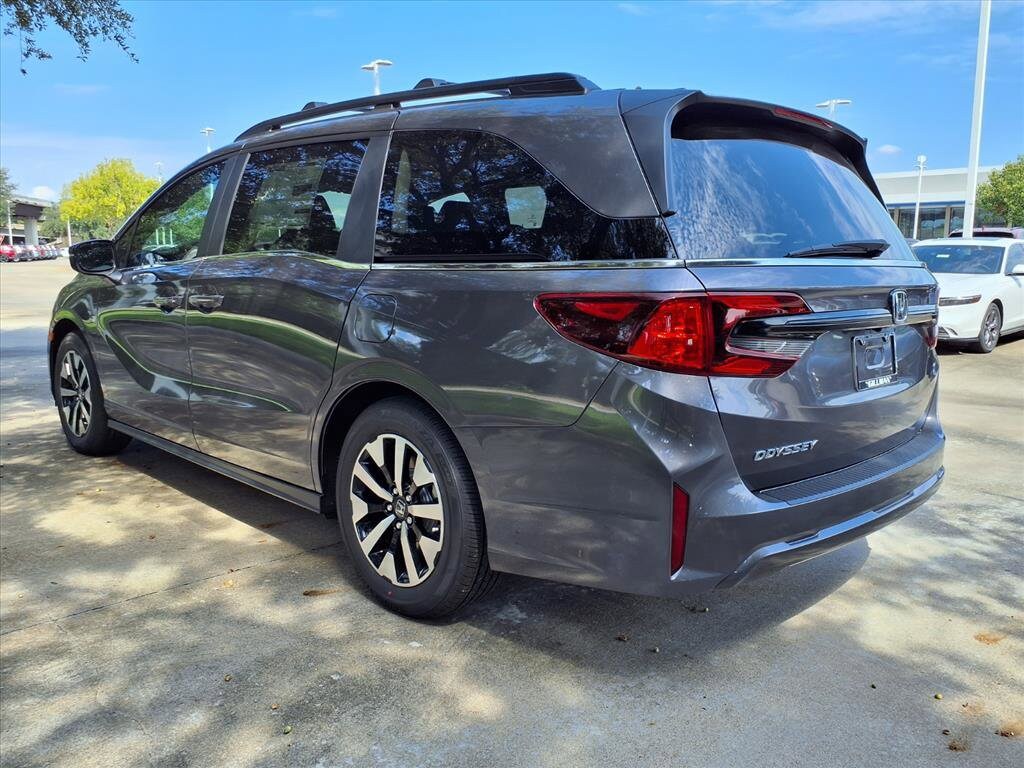 2026 Honda Odyssey EX-L photo 2