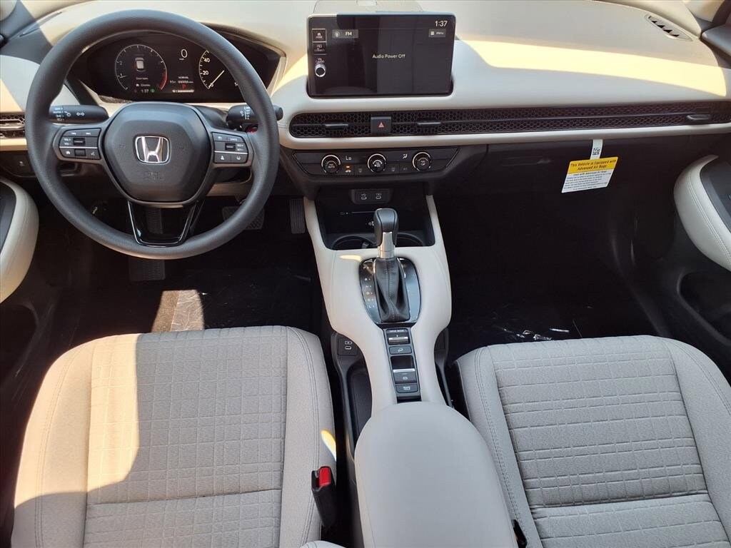 2026 Honda HR-V LX photo 3