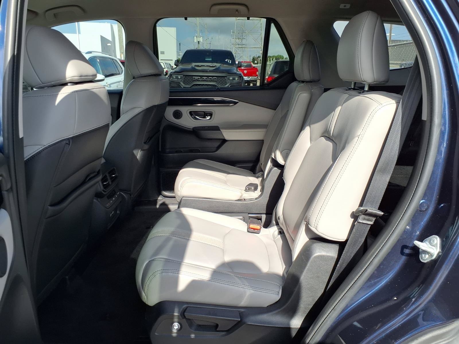2023 Honda Pilot EX-L - Photo 18