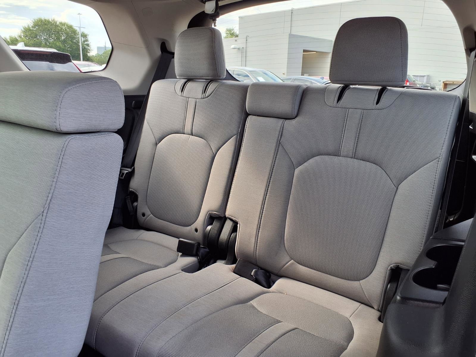 2023 Honda Pilot LX - Photo 19