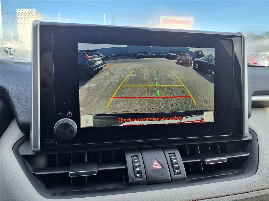 2023 Toyota RAV4 XLE Premium photo 4