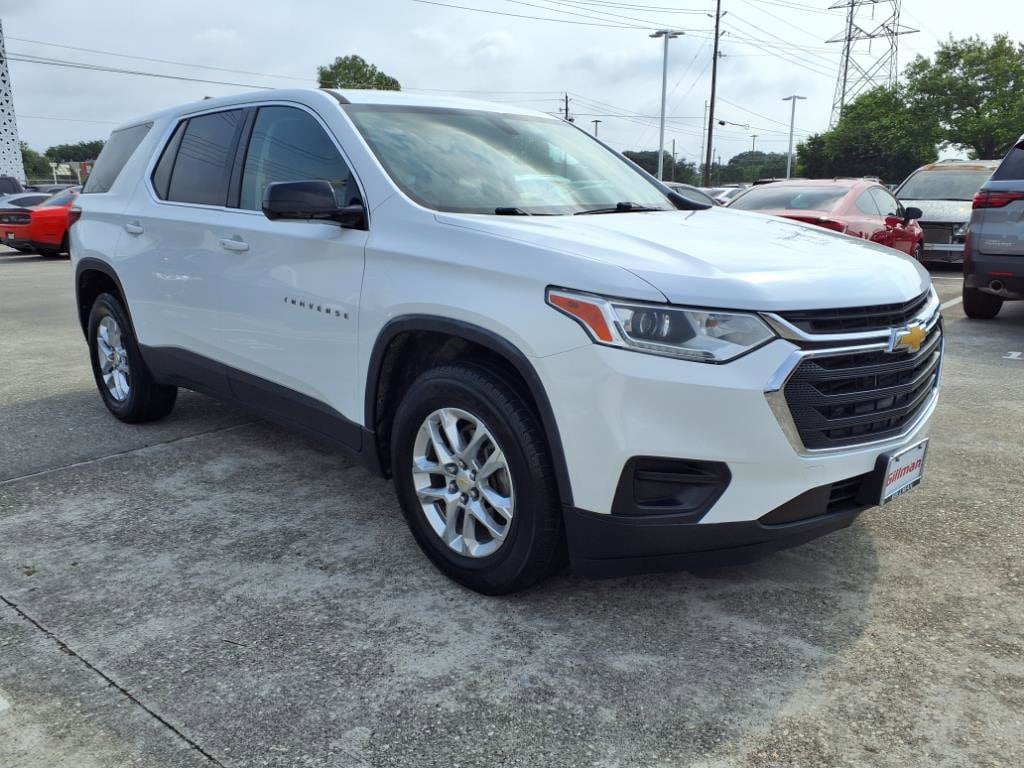 Used 2018 Chevrolet Traverse LS with VIN 1GNERFKW1JJ148922 for sale in Houston, TX